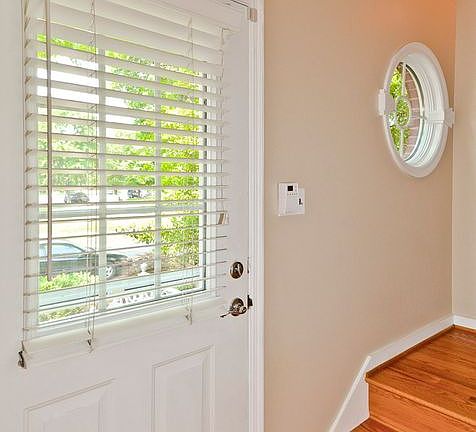 3rd image of 4730 Locke Ave