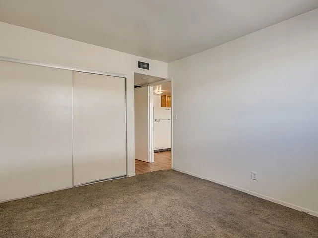 4788 Koval Ln — Photo 17