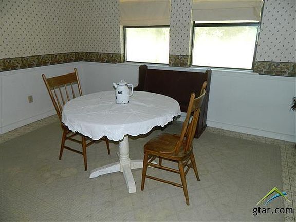 3rd image of 323 Canadian Dr