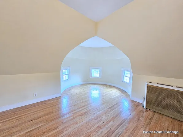 220 School St #3, Somerville, MA 02145