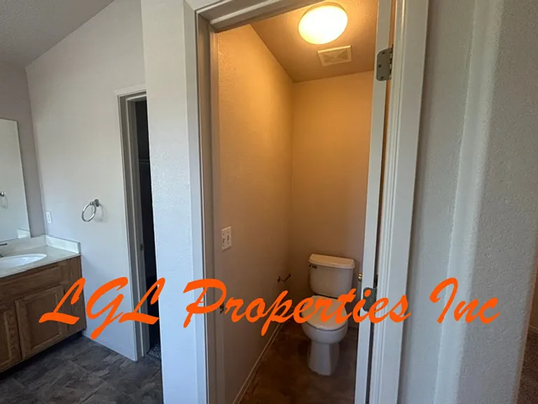 4116 Woodwillow Ln — Photo 29