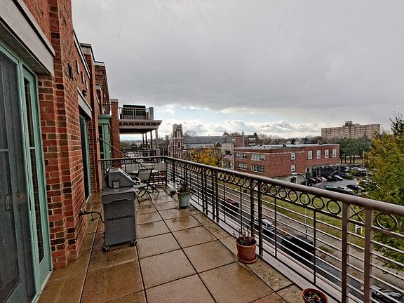 5th image of 268 Broadway APT 507