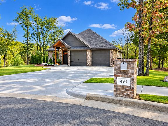 5th image of 494 Ridgewood Cir