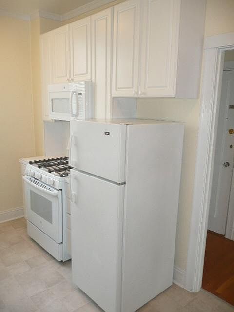 1st image of 1555 Greenwich St #G