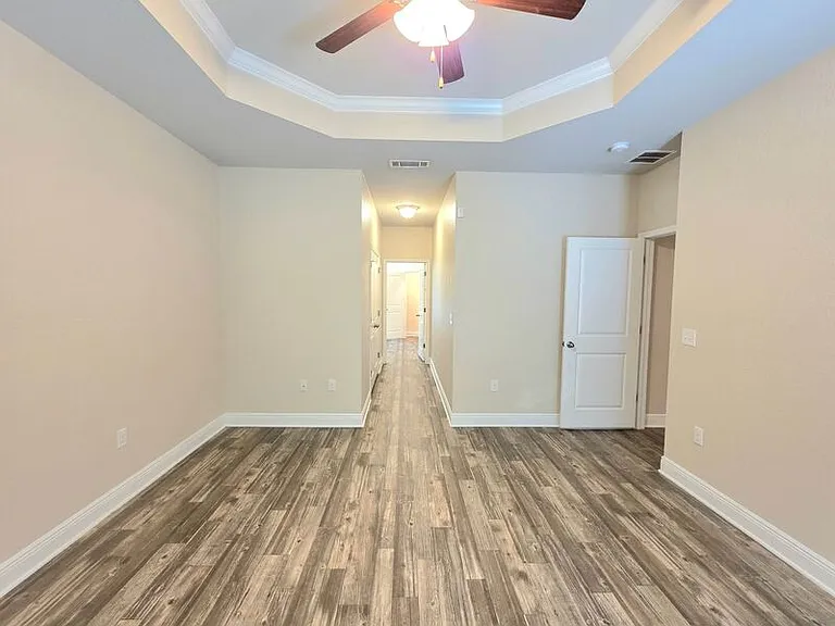 5297 Parkside Dr — Photo 7