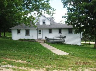 8899 E Knapp Rd, Stockton, IL 61085