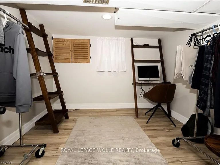 408 Wellington St N #2 — Photo 6