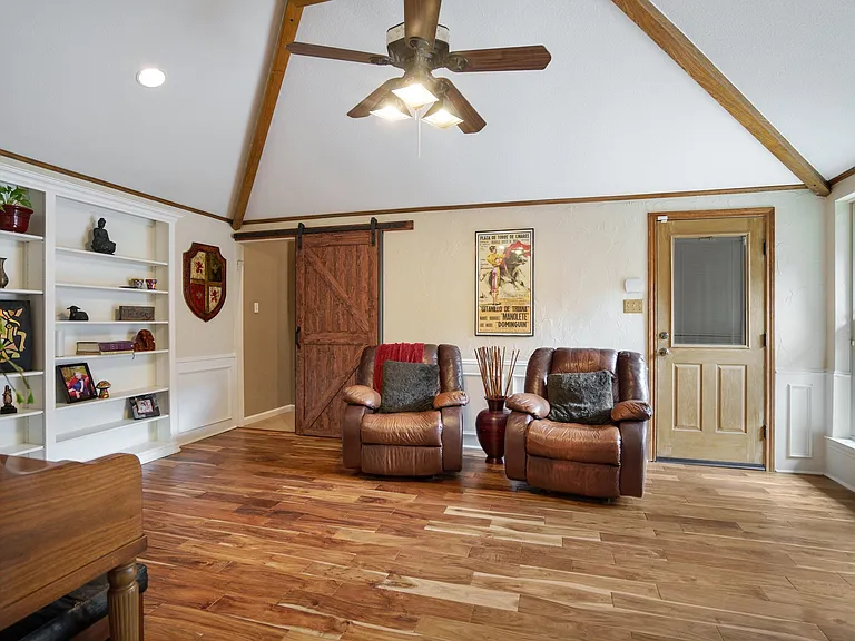 6423 Redpine Rd — Photo 20