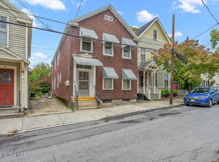 16 North St, Schenectady, NY 12305