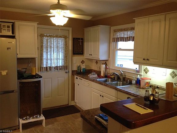 4th image of 2600 Fernwood Dr