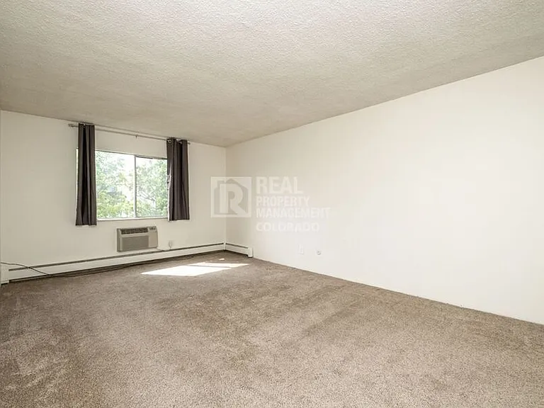 3470 S Poplar St #407 — Photo 15