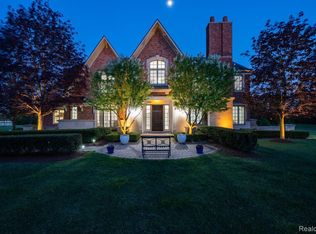 514 Chase Ln, Bloomfield Hills, MI 48304