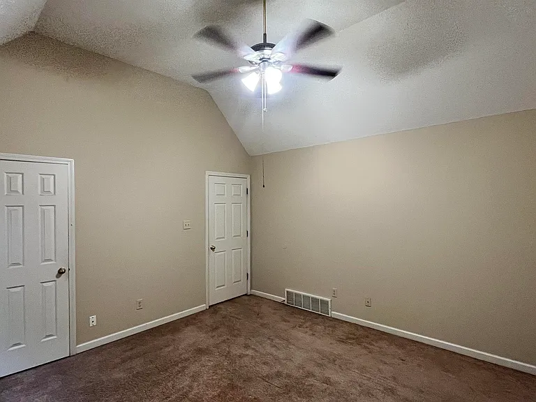 7276 Amberly Way Dr — Photo 15