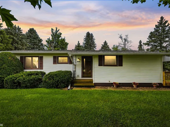 410 4th St SW, State Center, IA 50247