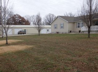 3261 S 124th Rd, Bolivar, MO 65650