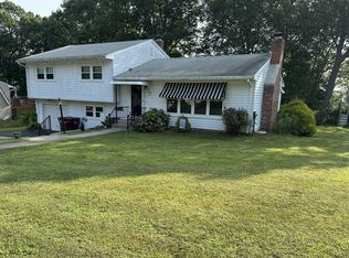 321 Evening Star Dr, Naugatuck, CT 06770