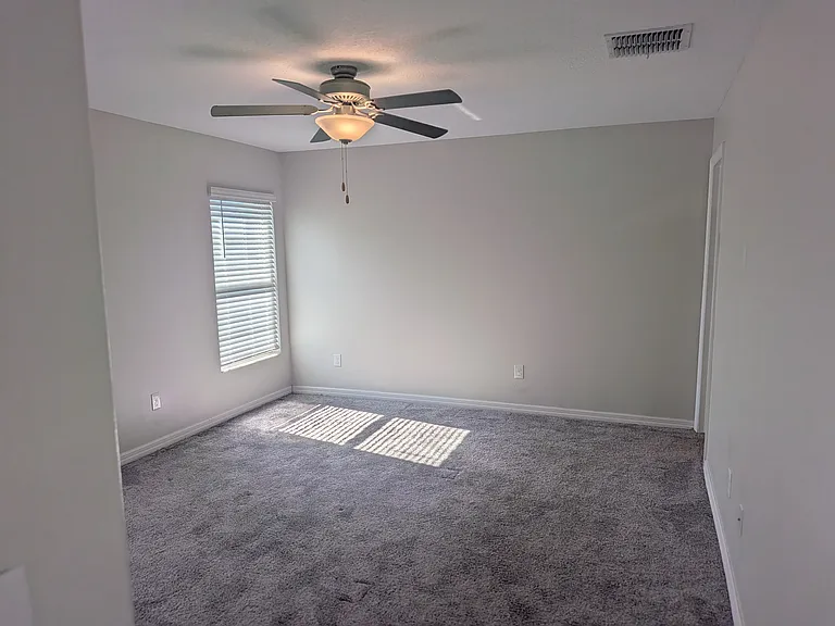 446 Argyll Dr — Photo 19