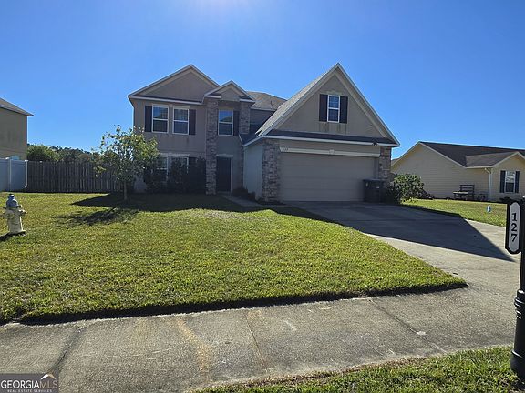 3rd image of 127 Cedar Circle Dr