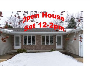 2330 N Skylark Dr, Appleton, WI 54914