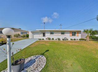 1104 N Pebble Beach Blvd, Sun City Center, FL 33573