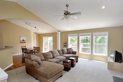 3rd image of 272 Indian Bluffs Dr NE