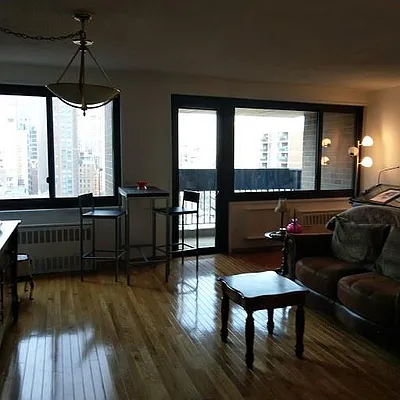 Sold by R New York | media 15