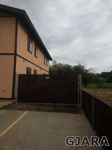 Building Photo 4