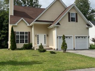 9 Stepping Stone Ln, Portland, ME 04103