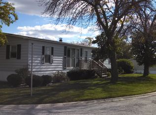 134 Flamingo Dr, Beecher, IL 60401