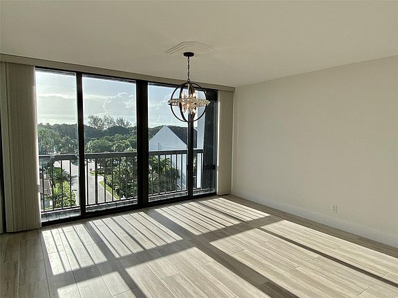 4th image of 4740 S Ocean Boulevard #616