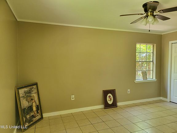 4th image of 89 Royal Pine Dr