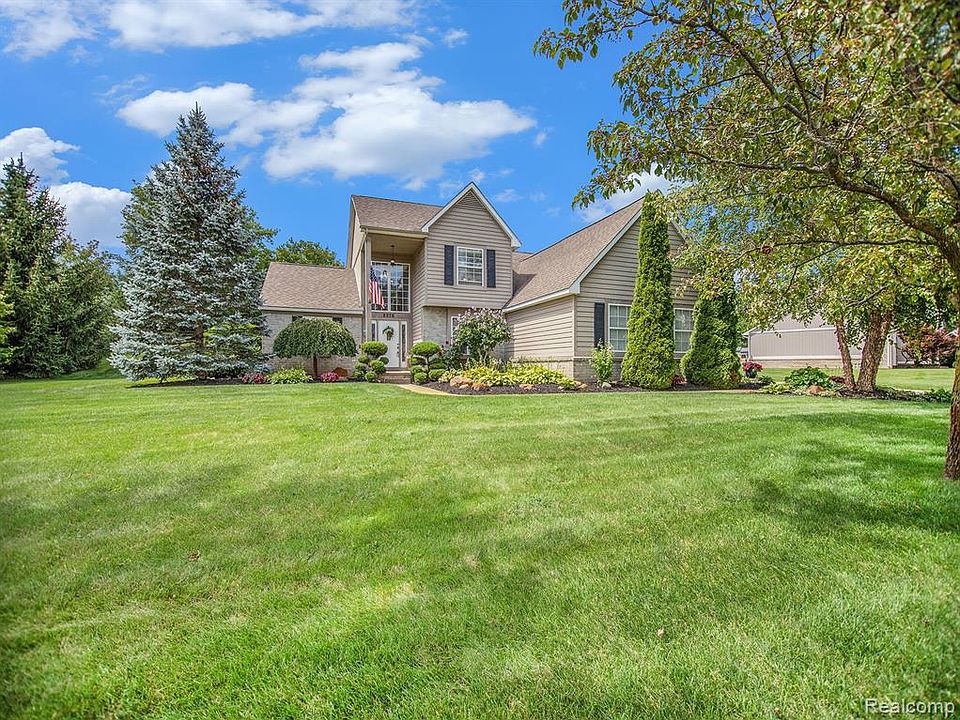2275 Reidsview E, White Lake, MI 48383 Zillow