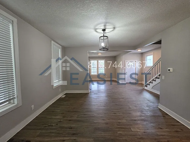 1209 College Ave — Photo 10