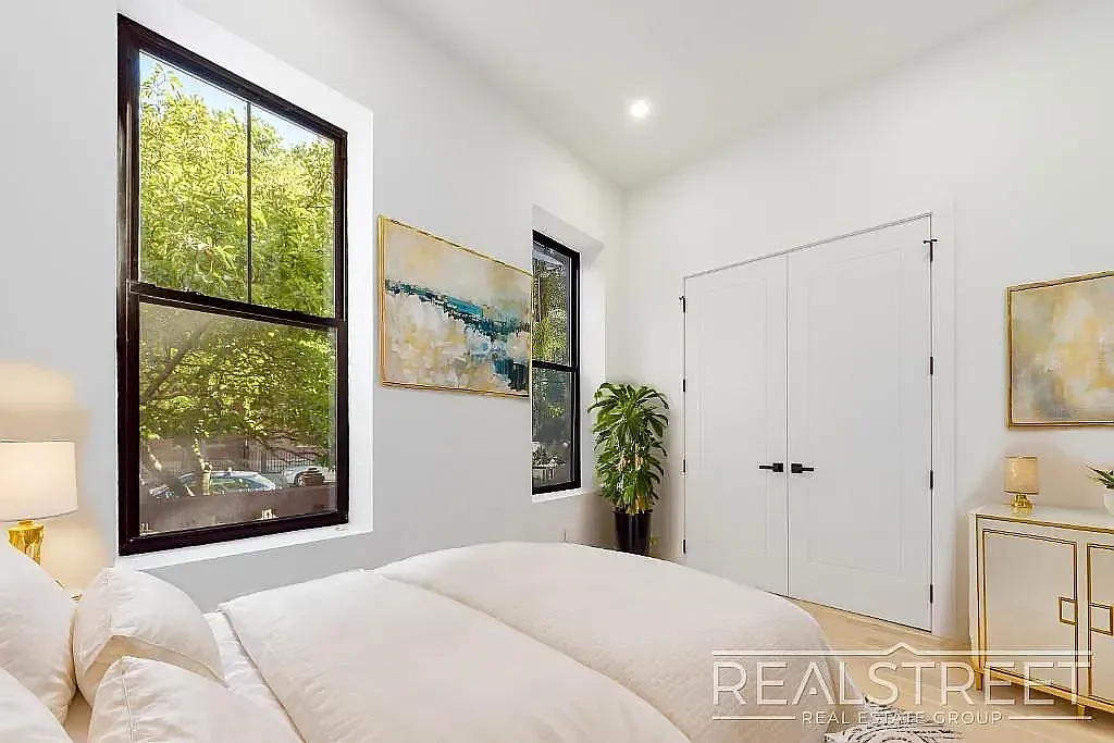 79 Willoughby Avenue — Photo 3
