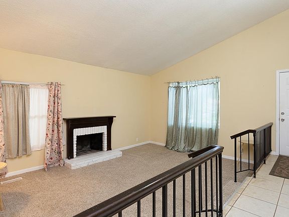 3rd image of 1672 Barkwood Dr