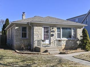 3328 W Poe St, Milwaukee, WI 53215