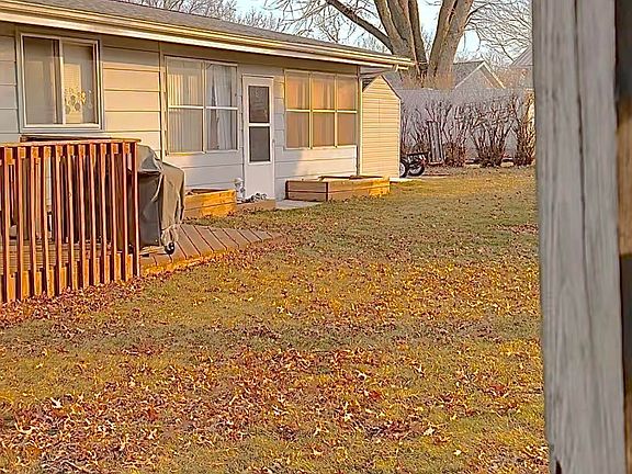 2nd image of 6 Bruce Ln