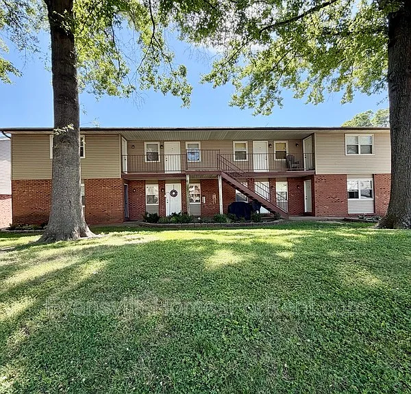 408 S Bosse Ave — Photo 2