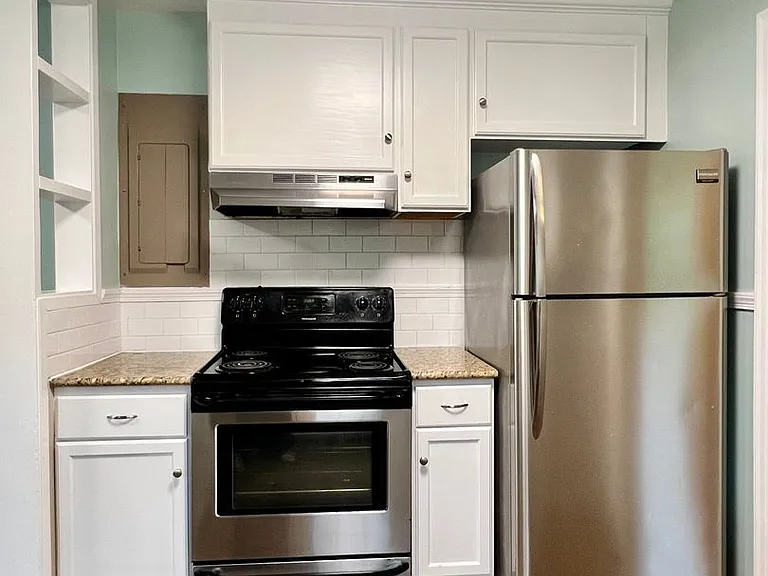 2517 Williams St — Photo 18
