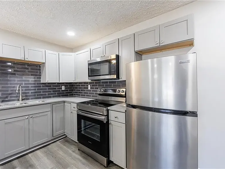779 Amber Pl NW — Photo 10