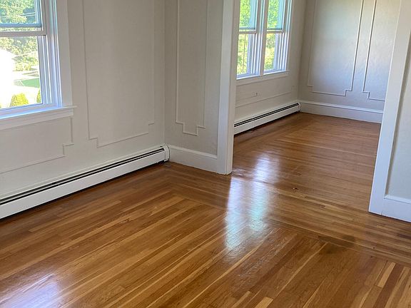 4th image of 933 Atwood Ave Floor 2