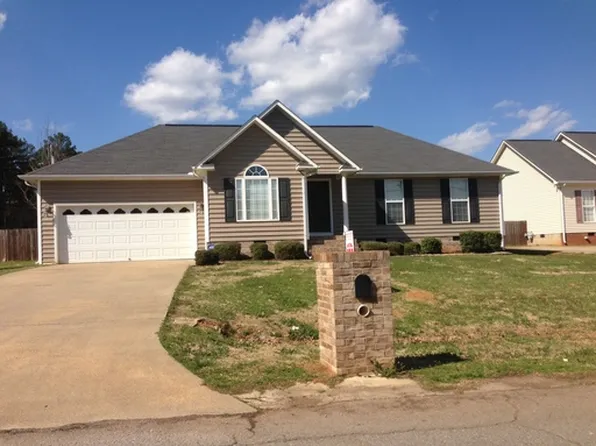 359 Henry Rd SW, Jacksonville, AL 36265