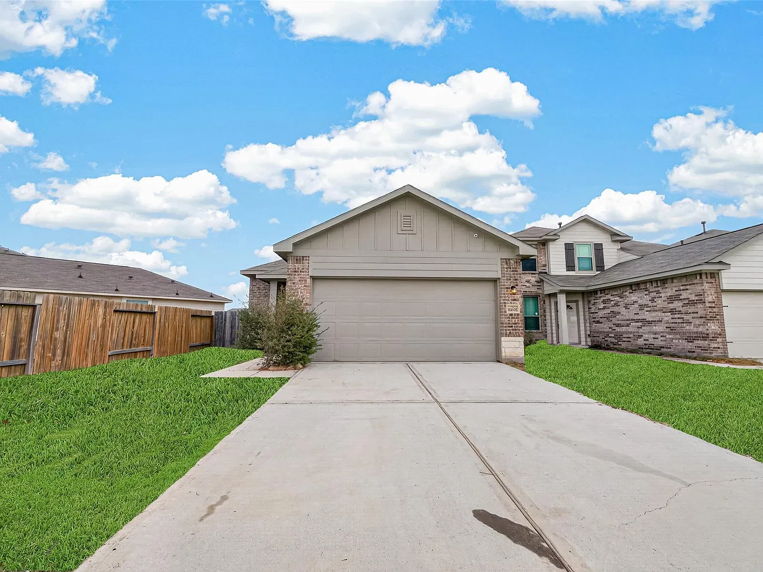 4 bed, 3.0 bath, 1911 sqft, $1,895 — Photo 1