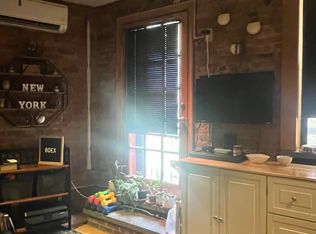 247 W 10th St APT 2C, New York, NY 10014