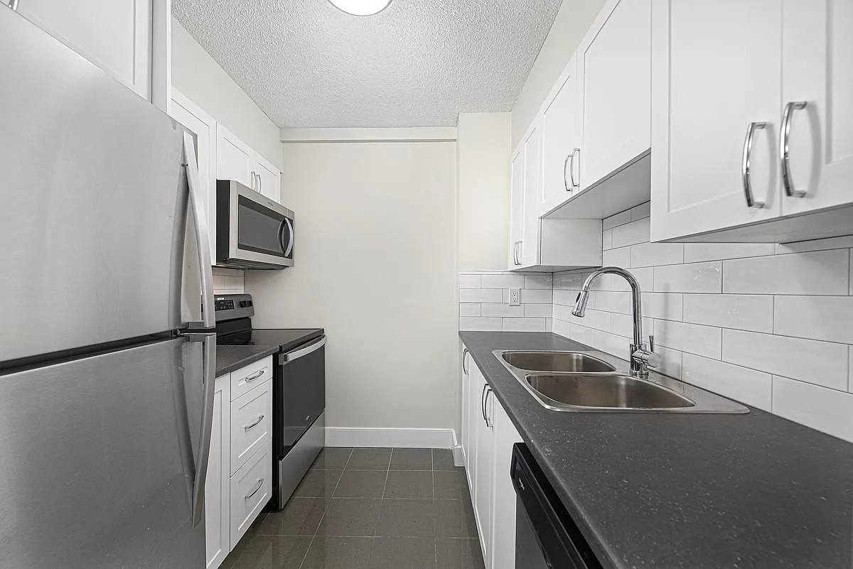 5600 Sheppard Ave E #504 photo 1