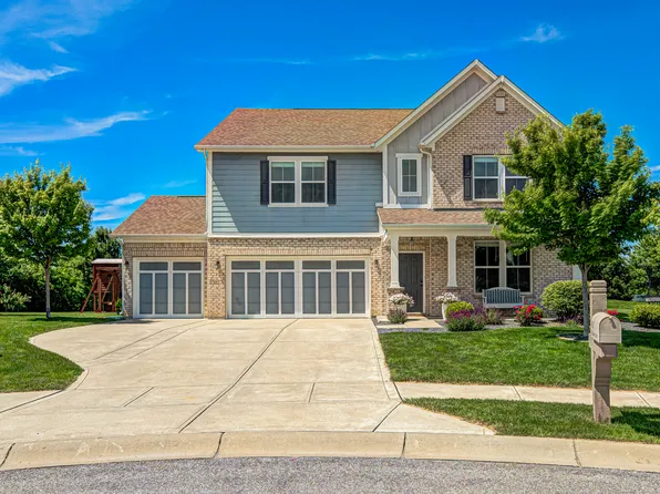 882 Oaklawn Dr, Westfield, IN 46074