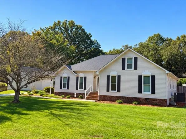 2403 Berkshire Dr, Salisbury, NC 28146