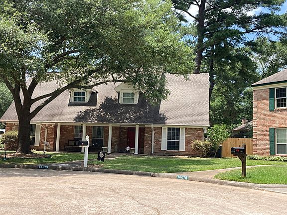 2nd image of 15019 Oak Bluff Ct