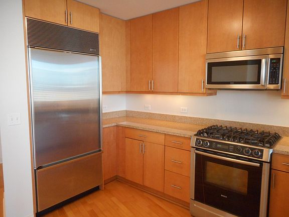 2nd image of 60 E Monroe St Unit 4008