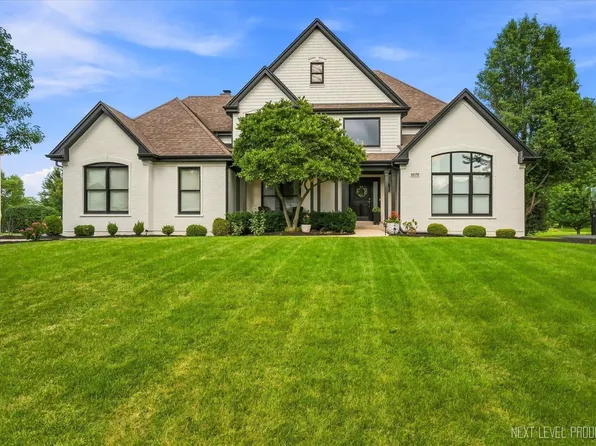 4070 Meadow View Dr, Saint Charles, IL 60175